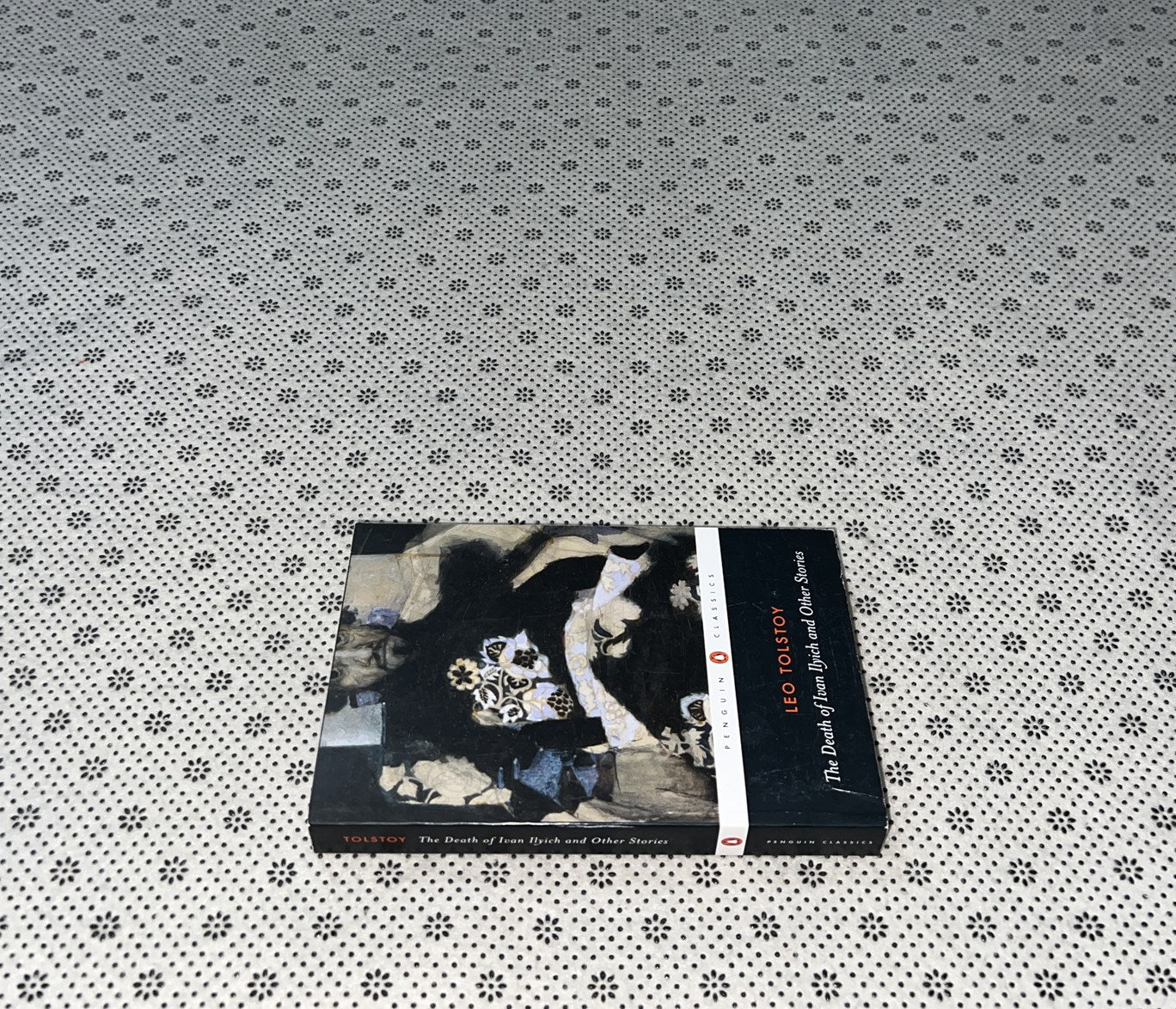 THE DEATH OF IVAN ILYICH AND OTHER STORIES (Penguin Classics) by Leo Tolstoy