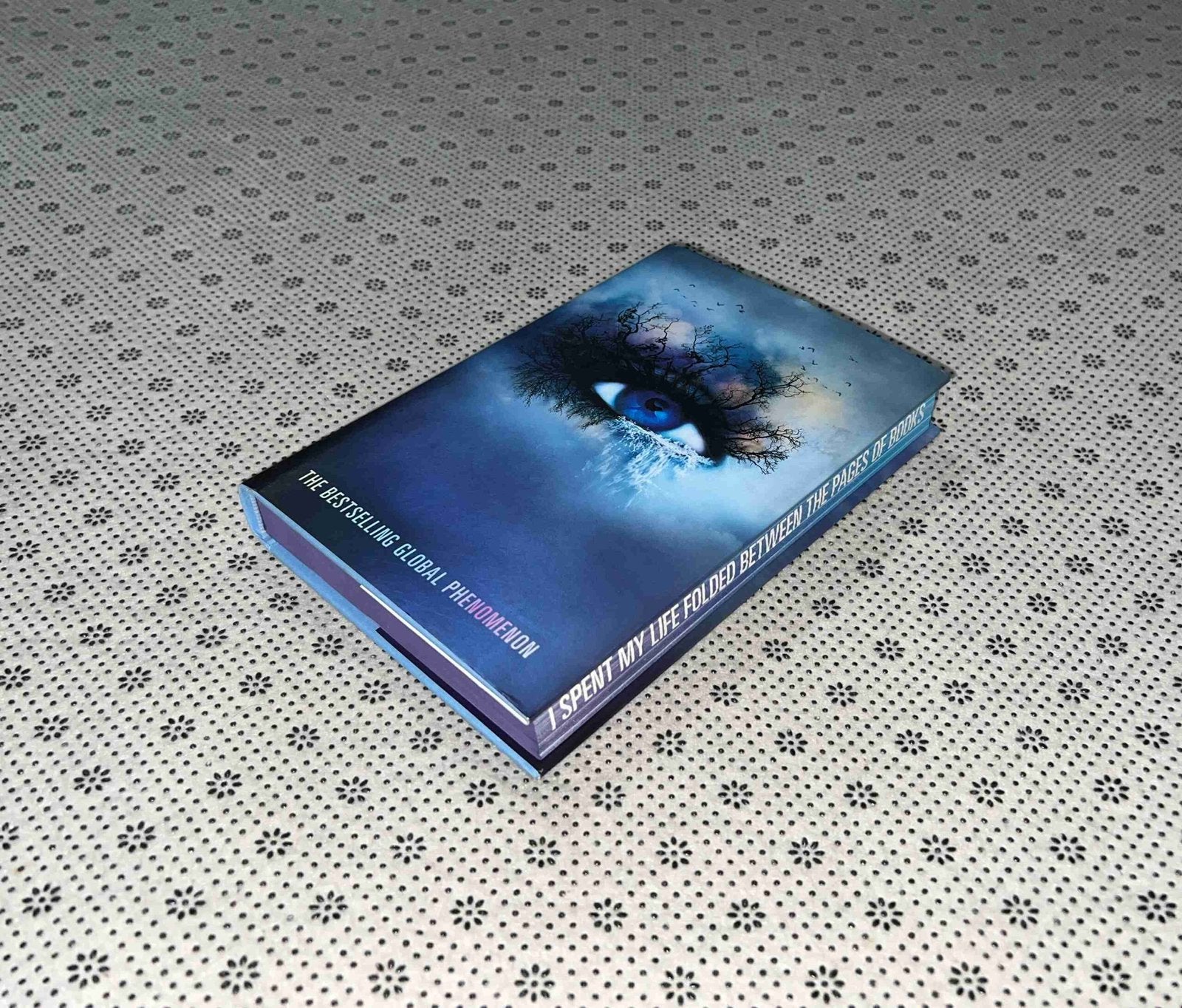 shatter me shatter me series book 1 collectors deluxe limited edition by tahereh mafi