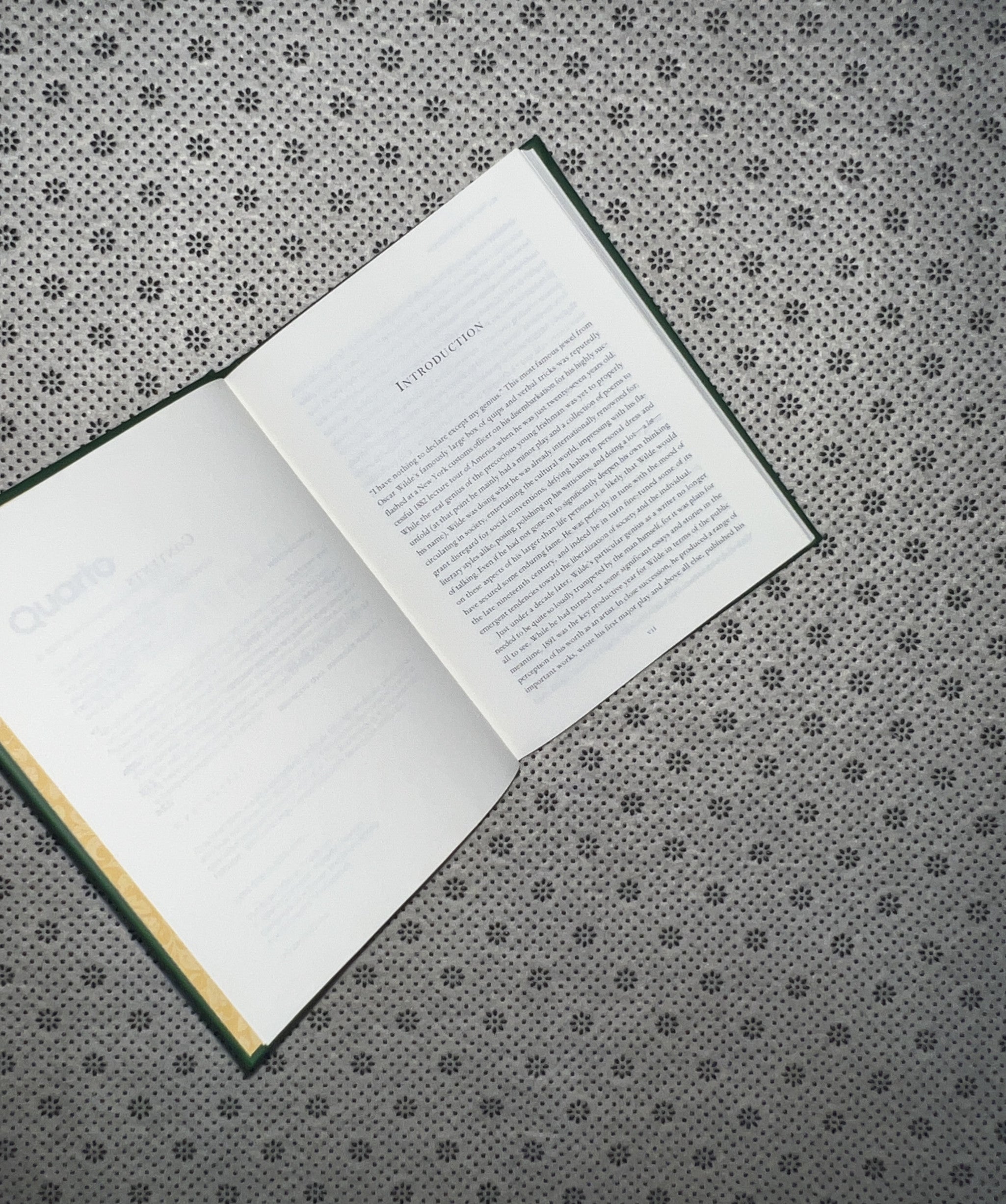 THE PICTURE OF DORIAN GRAY (Chartwell Deluxe Editions) by  Oscar Wilde