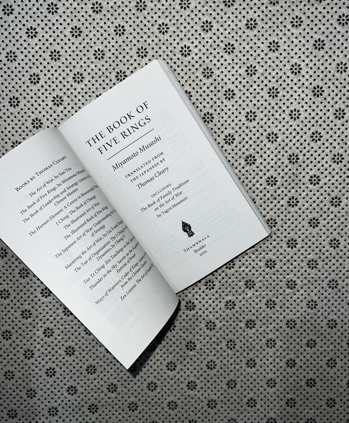 THE BOOK OF FIVE RINGS by Miyamoto Musashi 
