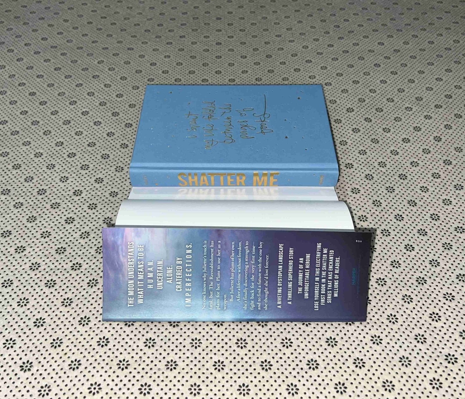 shatter me shatter me series book 1 collectors deluxe limited edition by tahereh mafi