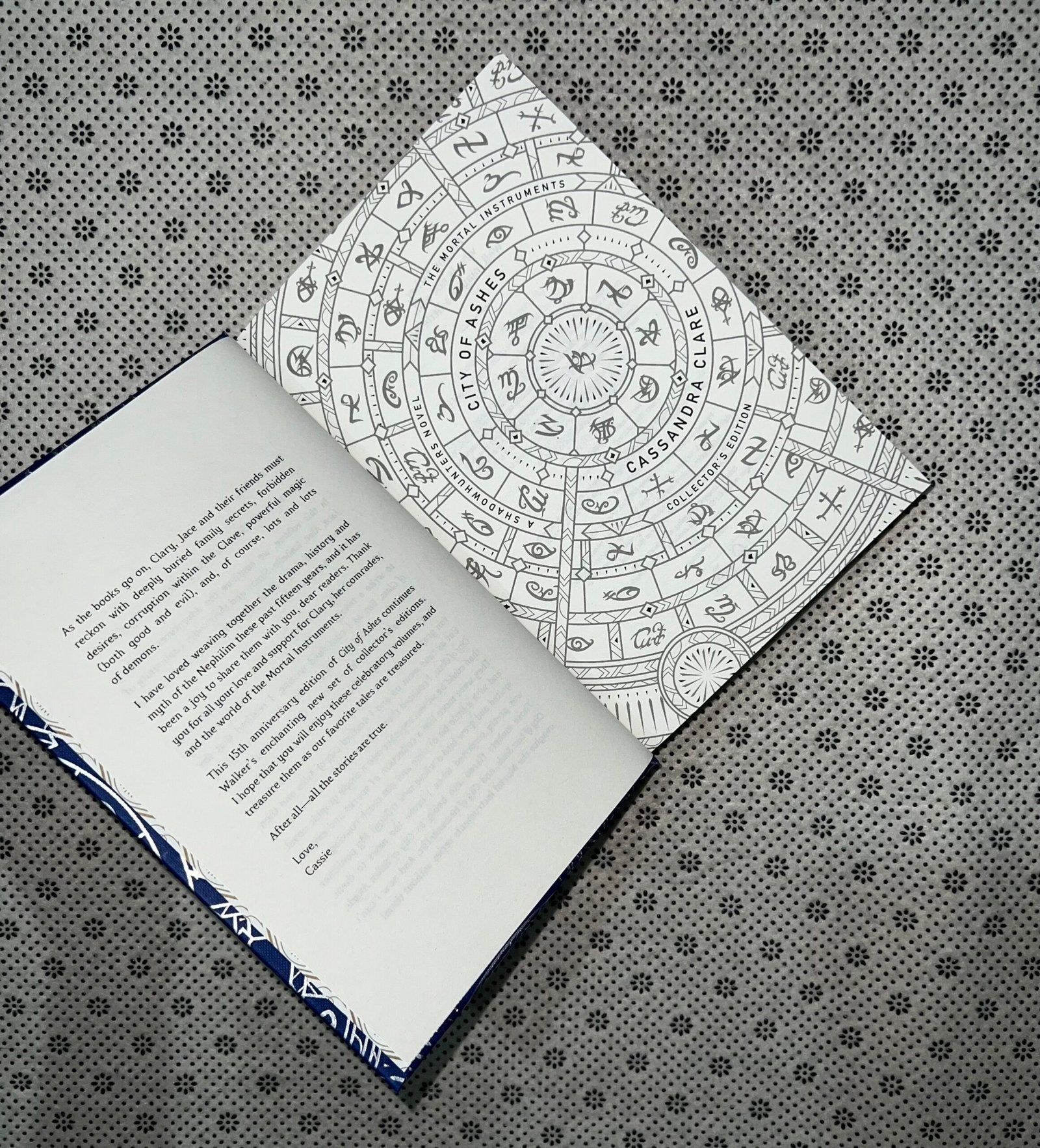 city of ashes the mortal instruments series book 2 collectors edition by cassandra clare
