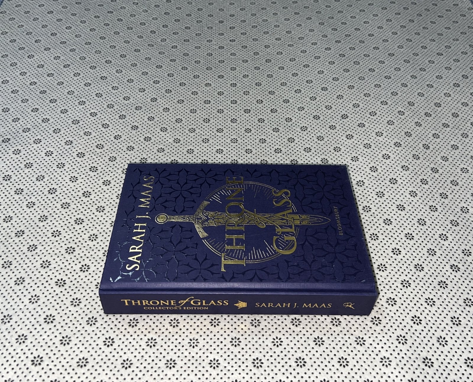 throne of glass throne of glass series book 1 collectors edition by sarah j maas