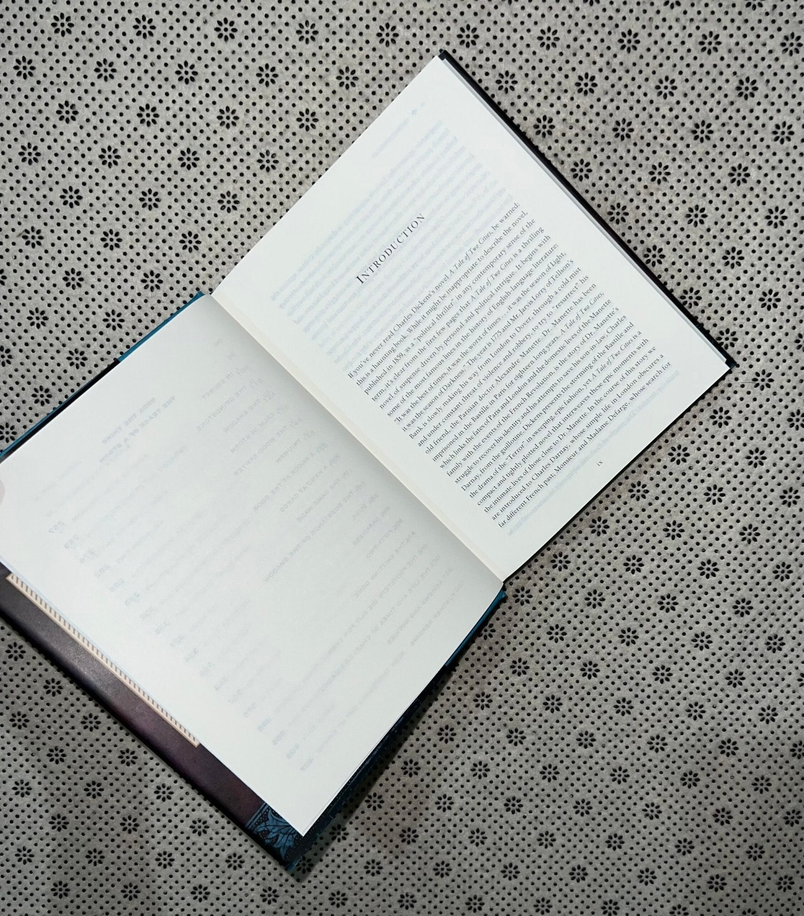 a tale of two cities chartwell classics by charles dickens