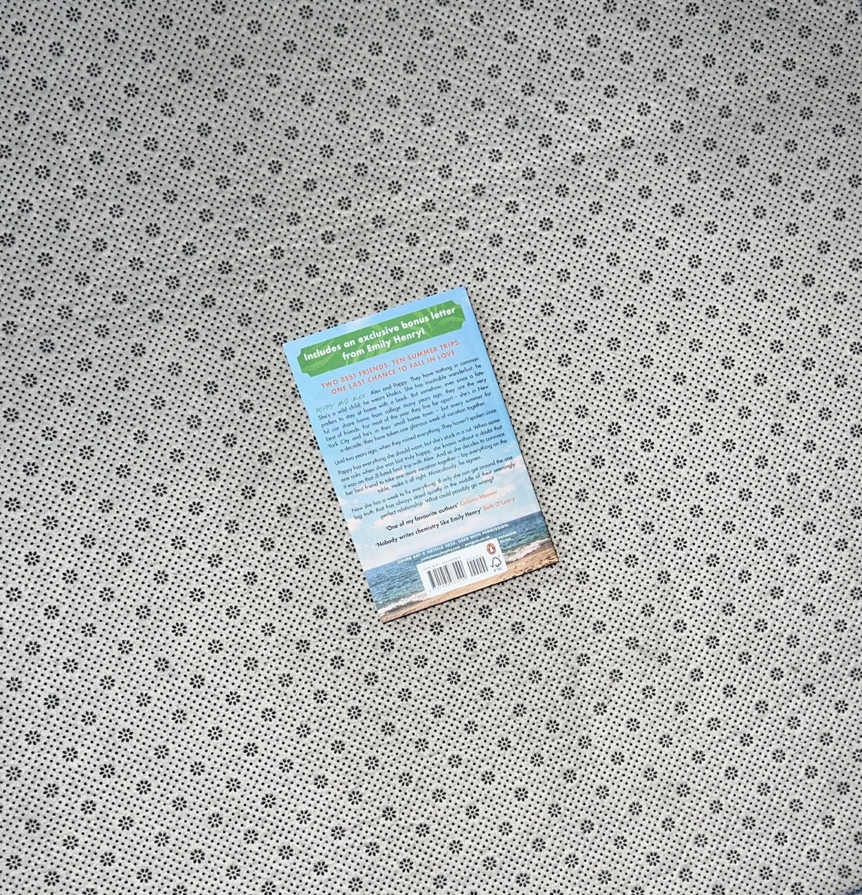 PEOPLE WE MEET ON VACATION by Emily Henry