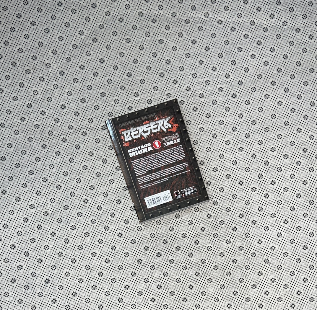 BERSERK (Volume 1) by Kentaro Miura