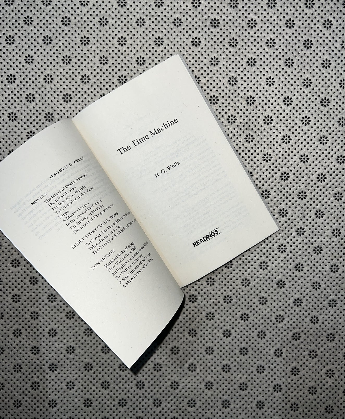 THE TIME MACHINE by  H. G. Wells 