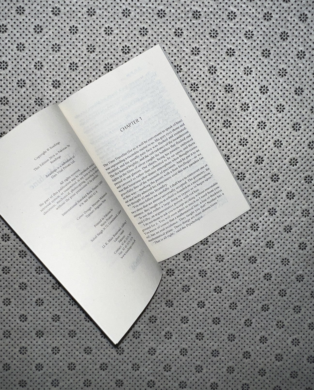 THE TIME MACHINE by  H. G. Wells 