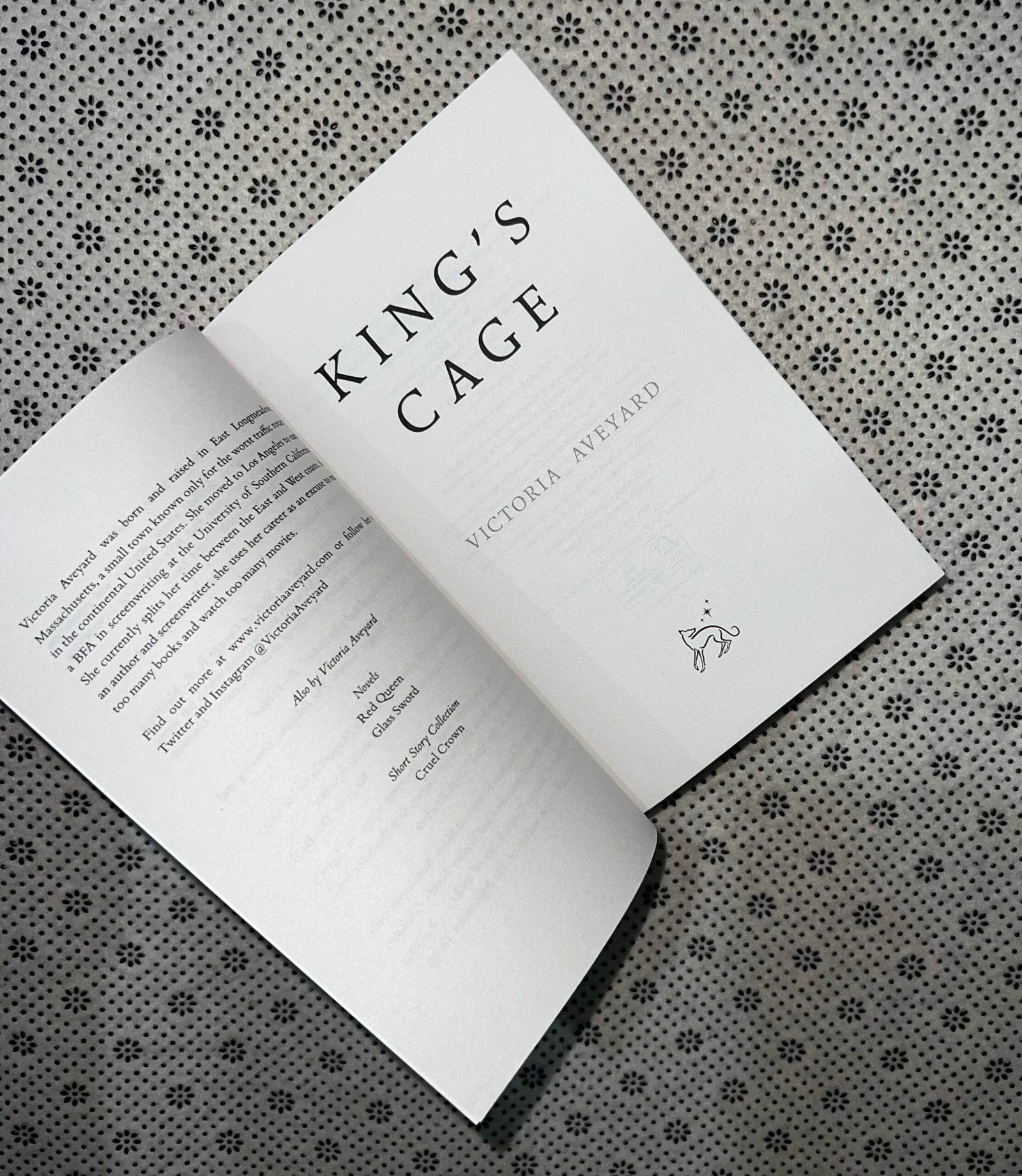 kings cage red queen series book 3 by victoria aveyard