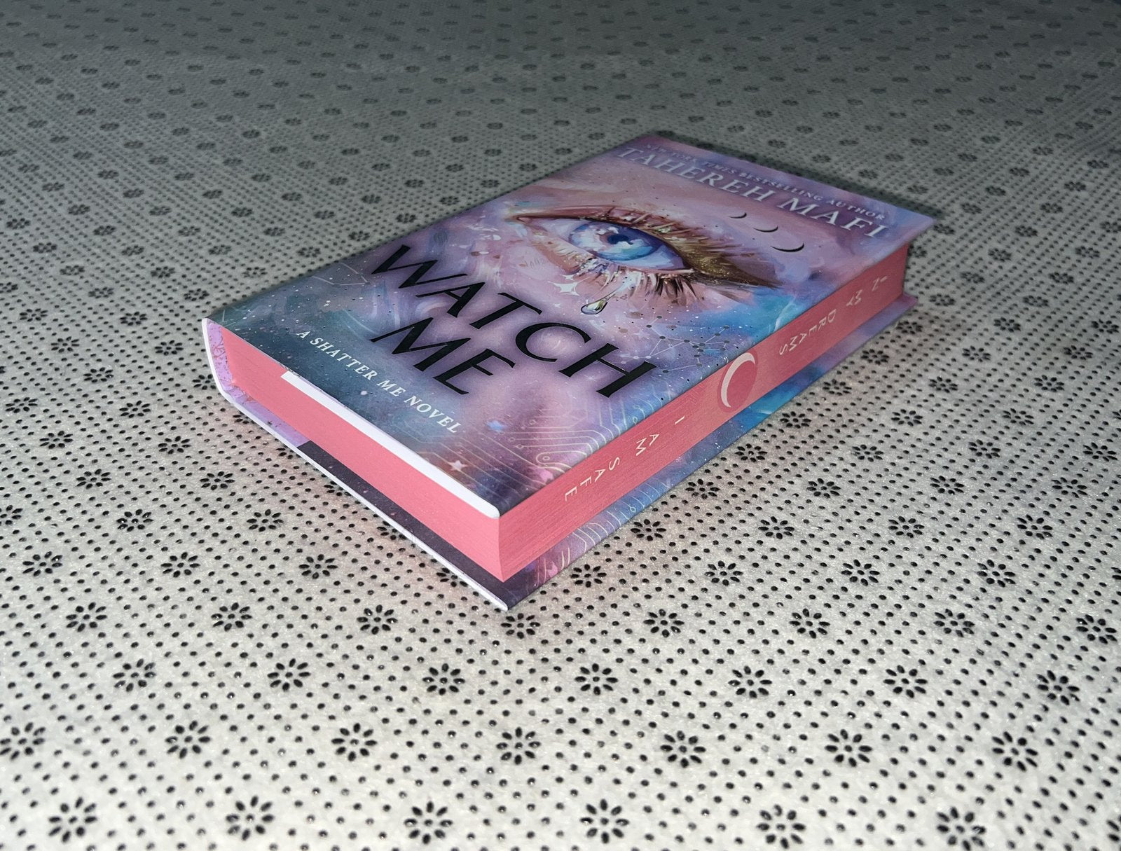 watch me shatter me the new republic series book 1 designed edges by tahereh mafi