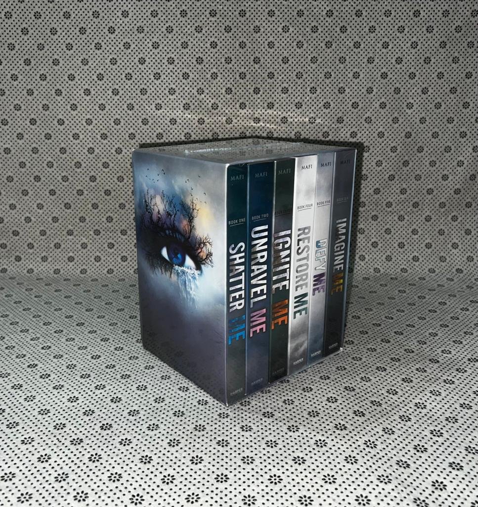 Shatter Me Series 6-Book Box Set: Shatter Me, Unravel Me, Ignite Me,  Restore Me, Defy Me, Imagine Me by Tahereh Mafi, Paperback