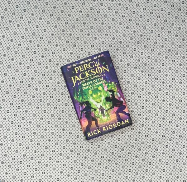 WRATH OF THE TRIPLE GODDES (Designed Edges) : Percy Jackson and the Olympians Series (Book 7) by Rick Riordan