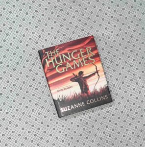 THE HUNGER GAMES: The Hunger Games Series (Book 1) (Illustrated Edition) by Suzanne Collins