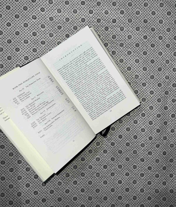 THE SECOND SEX (Translation) by Simone De Beauvoir